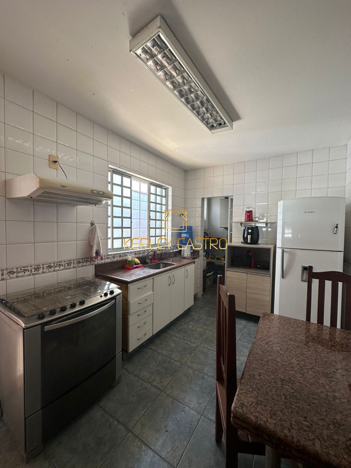 VENDO ÓTIMA CASA NO BAIRRO SANTA RITA 